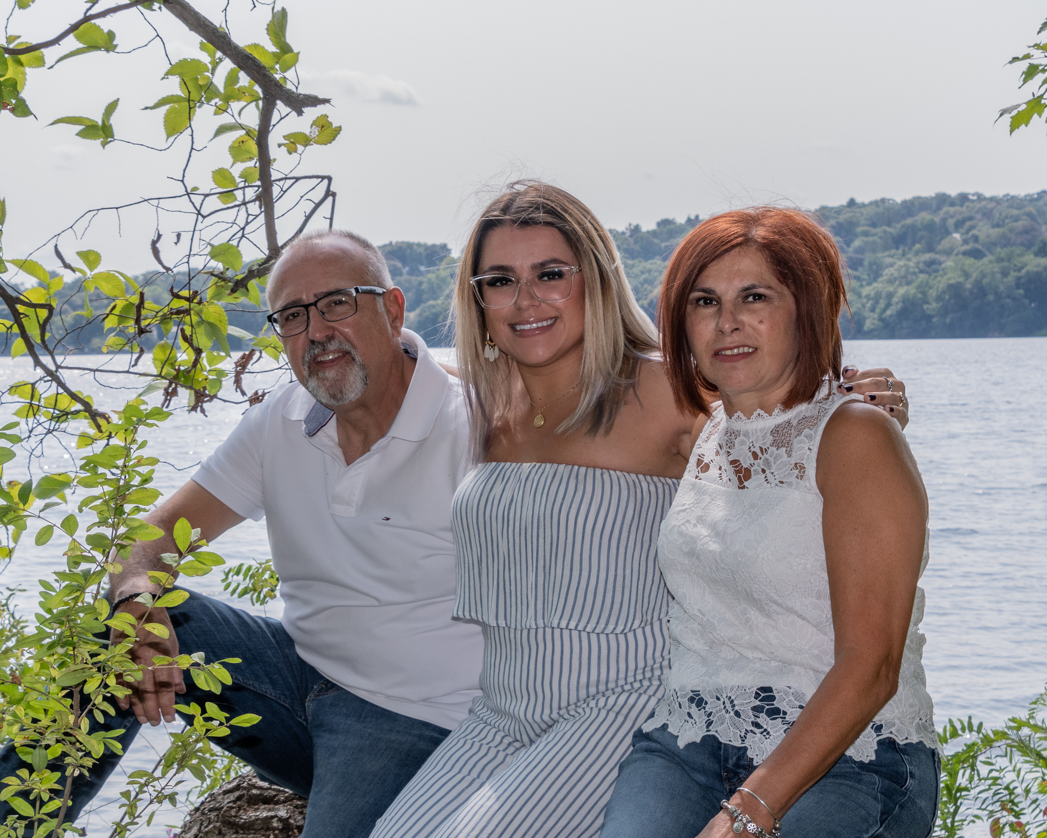 Mota family portrait, photograph 3953